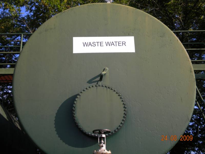 Waste water storage tank